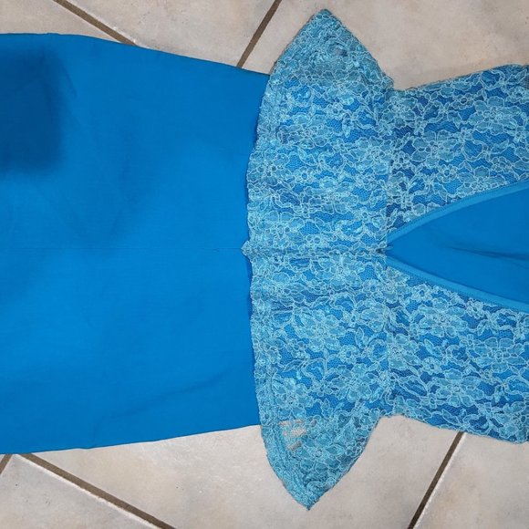 Dress - Picture 6 of 7